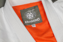 Ladda upp bild till gallerivisning, Kramsnö Kimono Esentiell Frost