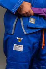 Ladda upp bild till gallerivisning, Kramsnö Kimono blåbär